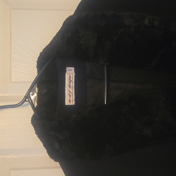 MDP Designs Wool Coat with Faux Fur around the neck - Picture 2 of 2